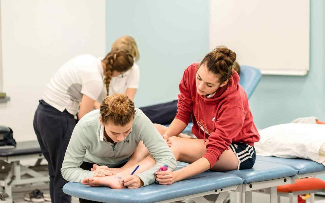 Physio singapore and things to know while visiting a physiotherapist